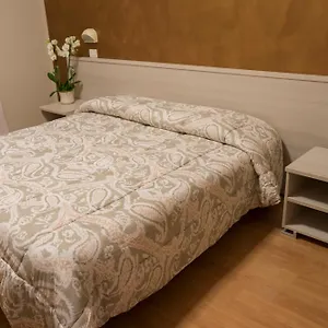 https://hotel-cecco.it-tuscanyhotel.com